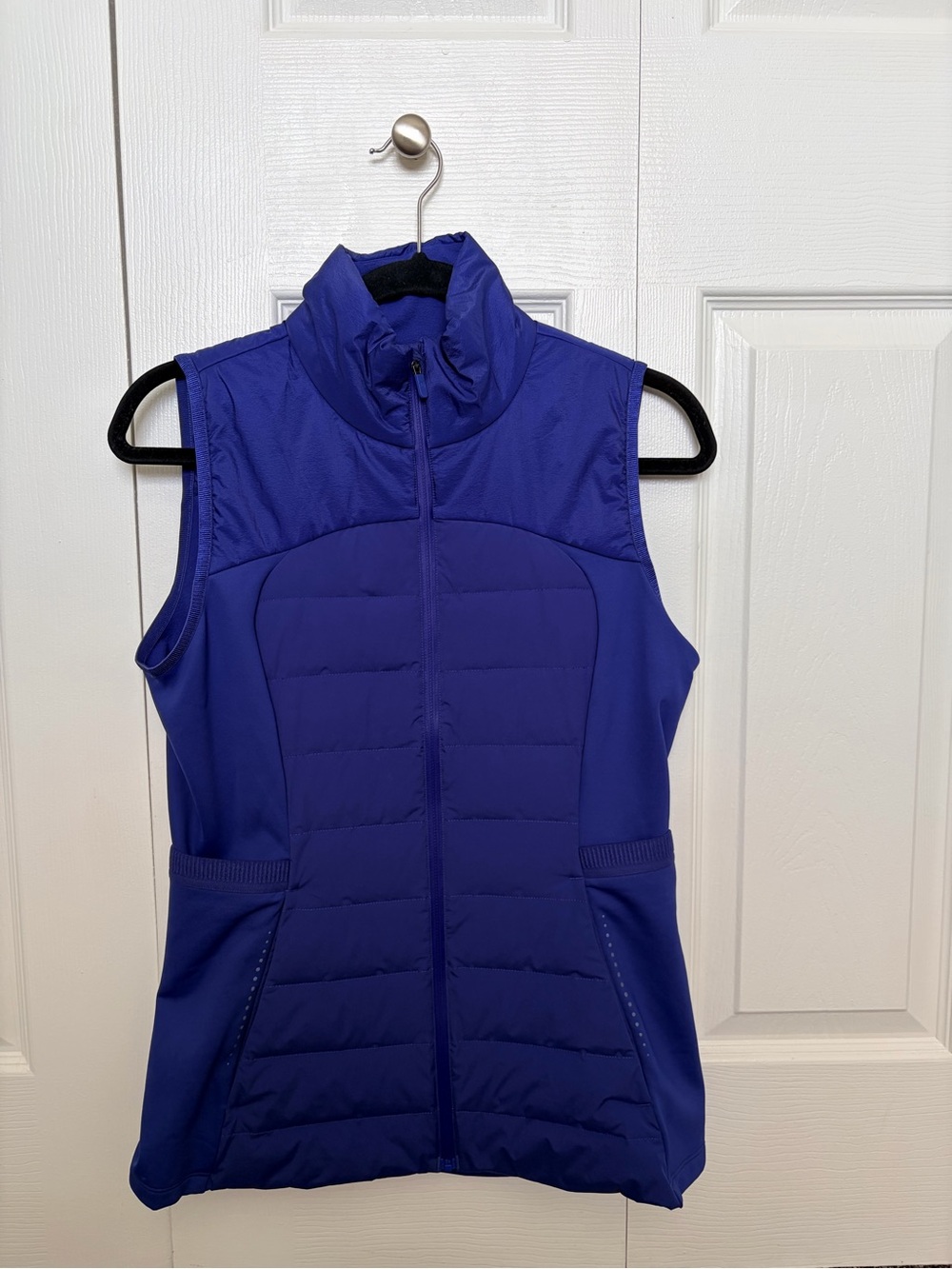 lululemon athletica Down for it All Vest in Wild Indigo, Size 8 Great Condition